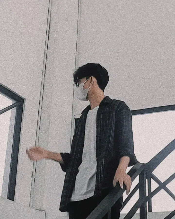 Soft Grunge Feels (S)